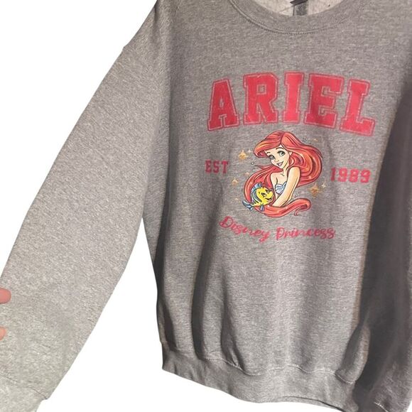 Disney Retro Style Ariel Gildan Sweatshirt Size Large - Picture 2 of 7